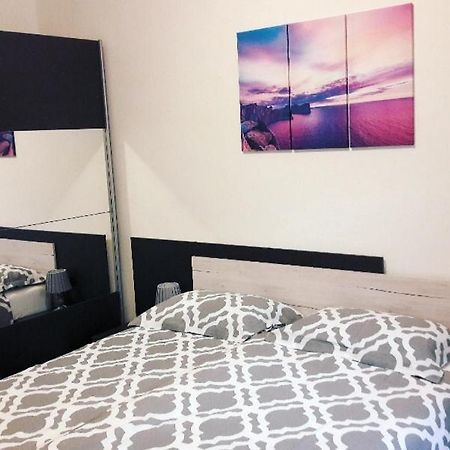 Apartment Nena Near The City Center With Free Parking Пула Екстериор снимка