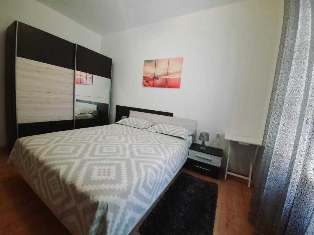 Apartment Nena Near The City Center With Free Parking Пула Екстериор снимка