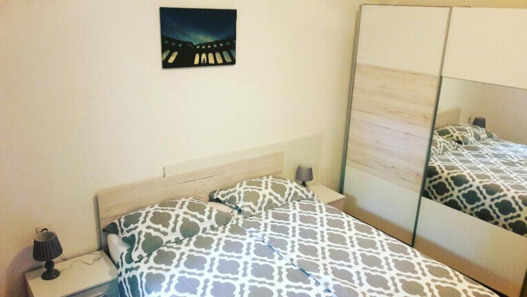 Apartment Nena Near The City Center With Free Parking Пула Екстериор снимка