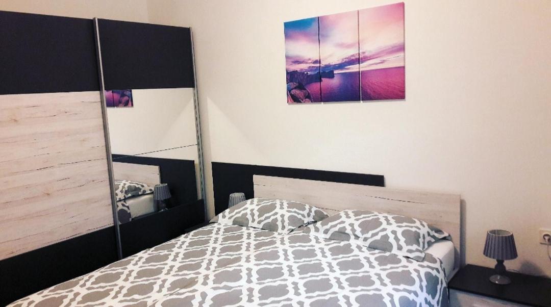 Apartment Nena Near The City Center With Free Parking Пула Екстериор снимка